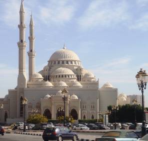 Sharjah - Corniche Road alquiler de coches, Emiratos Árabes Unidos